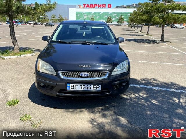 Серый Форд Фокус, объемом двигателя 1.6 л и пробегом 236 тыс. км за 3750 $, фото 2 на Automoto.ua