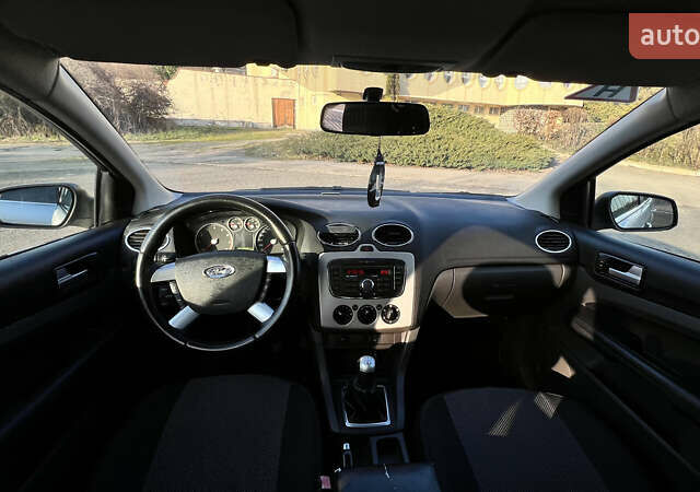 Сірий Форд Фокус, об'ємом двигуна 1.6 л та пробігом 155 тис. км за 6300 $, фото 13 на Automoto.ua