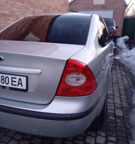 Серый Форд Фокус, объемом двигателя 1.6 л и пробегом 197 тыс. км за 5300 $, фото 3 на Automoto.ua