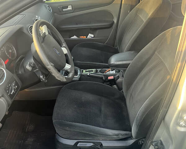 Серый Форд Фокус, объемом двигателя 2 л и пробегом 339 тыс. км за 5400 $, фото 8 на Automoto.ua