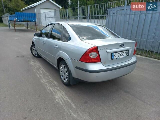 Серый Форд Фокус, объемом двигателя 1.6 л и пробегом 310 тыс. км за 4000 $, фото 7 на Automoto.ua