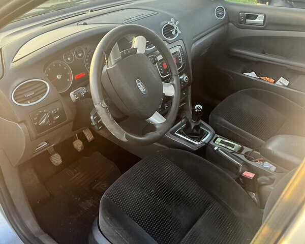 Серый Форд Фокус, объемом двигателя 2 л и пробегом 339 тыс. км за 5400 $, фото 7 на Automoto.ua