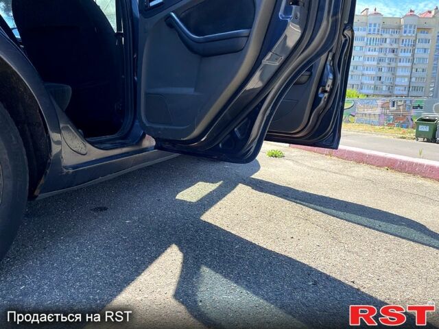 Серый Форд Фокус, объемом двигателя 1.6 л и пробегом 236 тыс. км за 3750 $, фото 7 на Automoto.ua