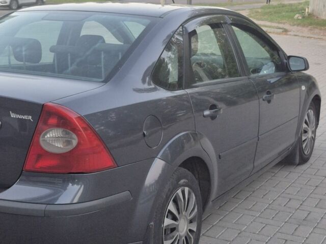 Сірий Форд Фокус, об'ємом двигуна 0 л та пробігом 203 тис. км за 4500 $, фото 3 на Automoto.ua
