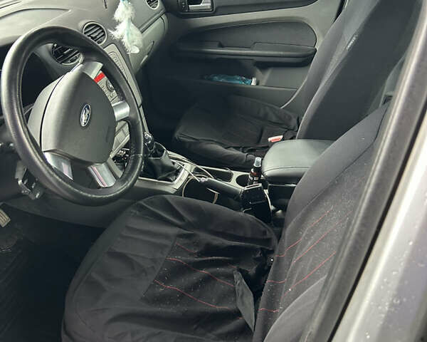 Форд Фокус 2008 в Черновцах на Automoto.ua Серый Форд Фокус, объемом двигателя 1.6 л и пробегом 234 тыс. км за 5200 $, фото 6 на Automoto.ua