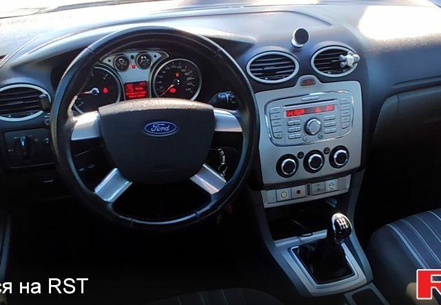 Серый Форд Фокус, объемом двигателя 18 л и пробегом 280 тыс. км за 4690 $, фото 7 на Automoto.ua