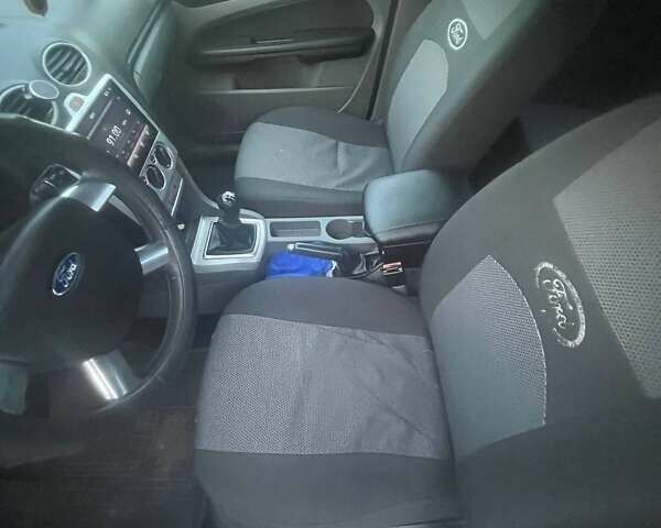 Серый Форд Фокус, объемом двигателя 1.6 л и пробегом 222 тыс. км за 5300 $, фото 20 на Automoto.ua