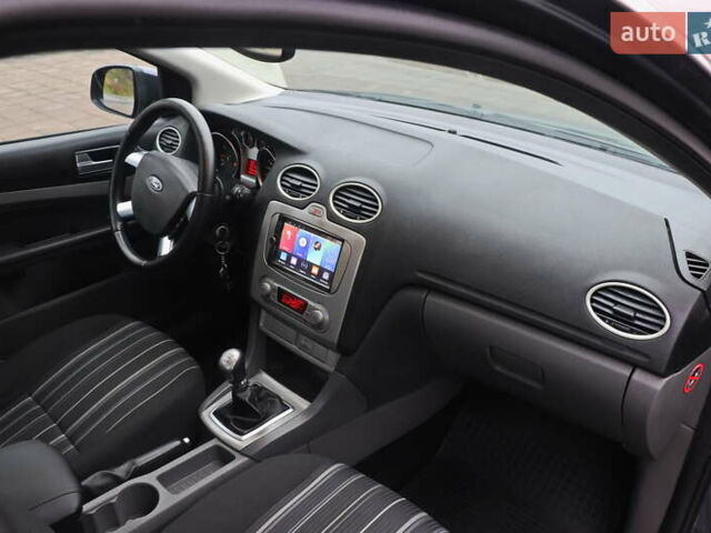 Сірий Форд Фокус, об'ємом двигуна 1.6 л та пробігом 130 тис. км за 5888 $, фото 18 на Automoto.ua