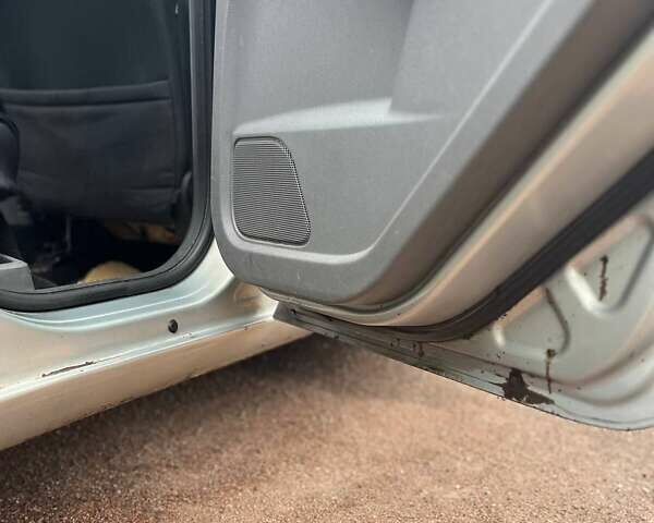 Серый Форд Фокус, объемом двигателя 1.6 л и пробегом 282 тыс. км за 5000 $, фото 17 на Automoto.ua