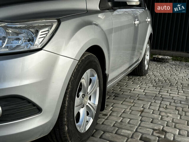 Серый Форд Фокус, объемом двигателя 1.6 л и пробегом 175 тыс. км за 5900 $, фото 12 на Automoto.ua