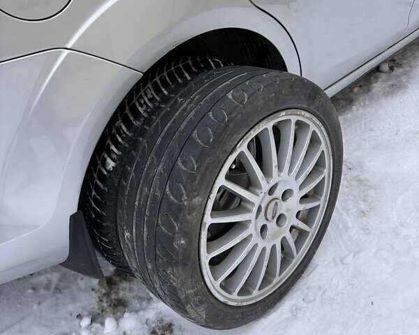 Серый Форд Фокус, объемом двигателя 1.6 л и пробегом 192 тыс. км за 5600 $, фото 11 на Automoto.ua