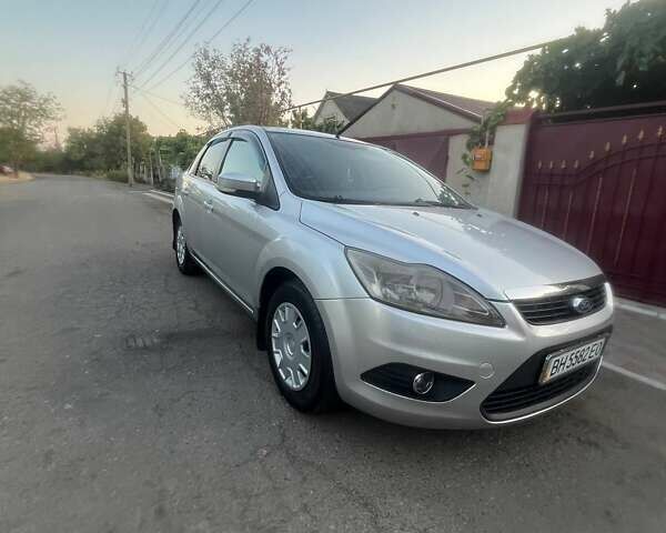 Серый Форд Фокус, объемом двигателя 1.6 л и пробегом 222 тыс. км за 5300 $, фото 7 на Automoto.ua