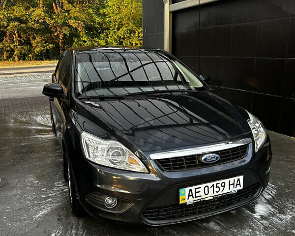 Сірий Форд Фокус, об'ємом двигуна 1.6 л та пробігом 193 тис. км за 4800 $, фото 1 на Automoto.ua