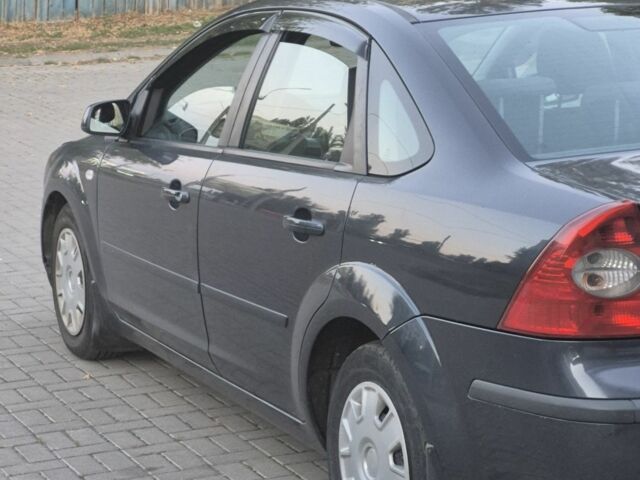 Сірий Форд Фокус, об'ємом двигуна 0 л та пробігом 203 тис. км за 4500 $, фото 6 на Automoto.ua