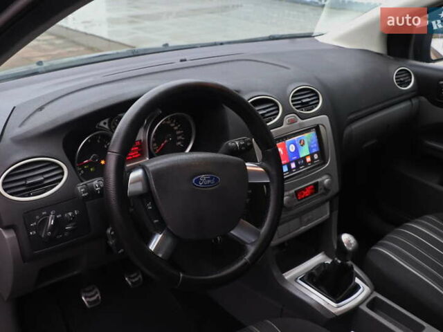 Сірий Форд Фокус, об'ємом двигуна 1.6 л та пробігом 130 тис. км за 5888 $, фото 8 на Automoto.ua