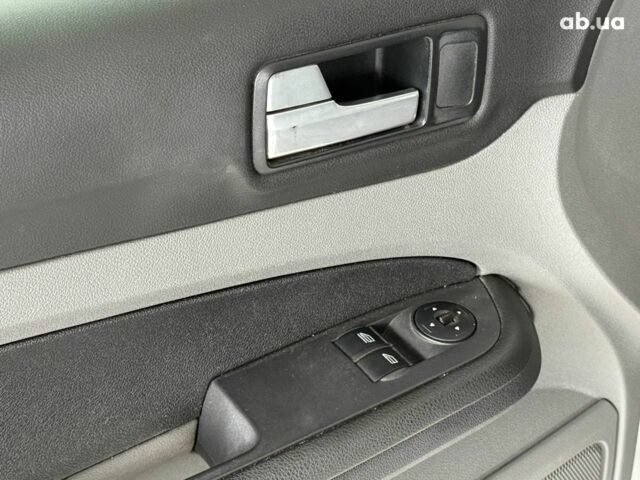 Серый Форд Фокус, объемом двигателя 1.6 л и пробегом 249 тыс. км за 5990 $, фото 9 на Automoto.ua