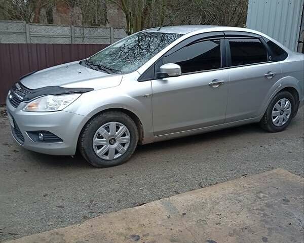 Серый Форд Фокус, объемом двигателя 1.6 л и пробегом 239 тыс. км за 5250 $, фото 3 на Automoto.ua