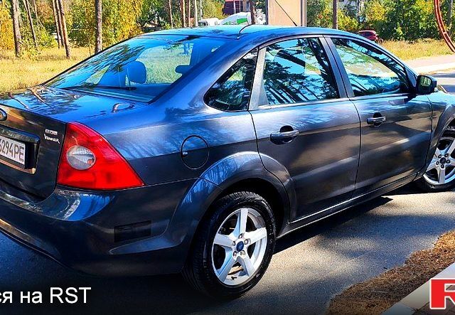 Серый Форд Фокус, объемом двигателя 18 л и пробегом 280 тыс. км за 4690 $, фото 2 на Automoto.ua