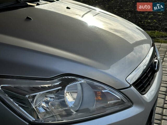 Серый Форд Фокус, объемом двигателя 1.6 л и пробегом 175 тыс. км за 5900 $, фото 9 на Automoto.ua