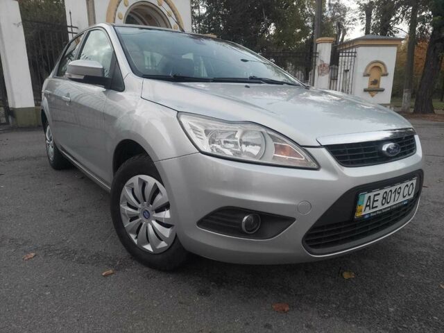 Сірий Форд Фокус, об'ємом двигуна 1.6 л та пробігом 176 тис. км за 5500 $, фото 1 на Automoto.ua