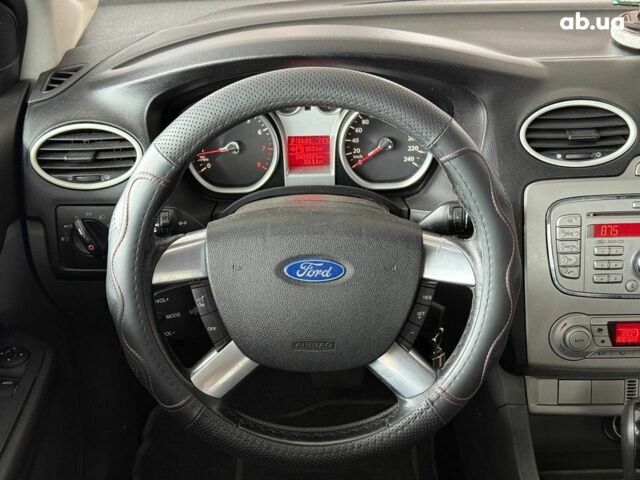 Серый Форд Фокус, объемом двигателя 1.6 л и пробегом 249 тыс. км за 5990 $, фото 16 на Automoto.ua