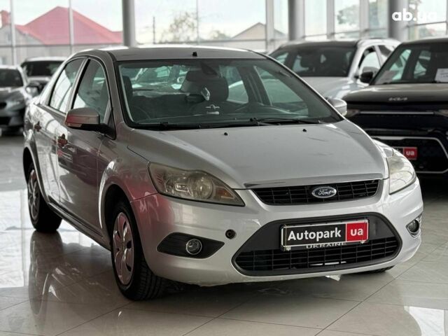 Серый Форд Фокус, объемом двигателя 1.6 л и пробегом 249 тыс. км за 5990 $, фото 2 на Automoto.ua