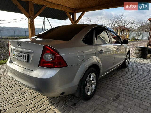 Серый Форд Фокус, объемом двигателя 1.6 л и пробегом 175 тыс. км за 5900 $, фото 18 на Automoto.ua