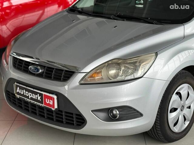 Серый Форд Фокус, объемом двигателя 1.6 л и пробегом 249 тыс. км за 5990 $, фото 3 на Automoto.ua