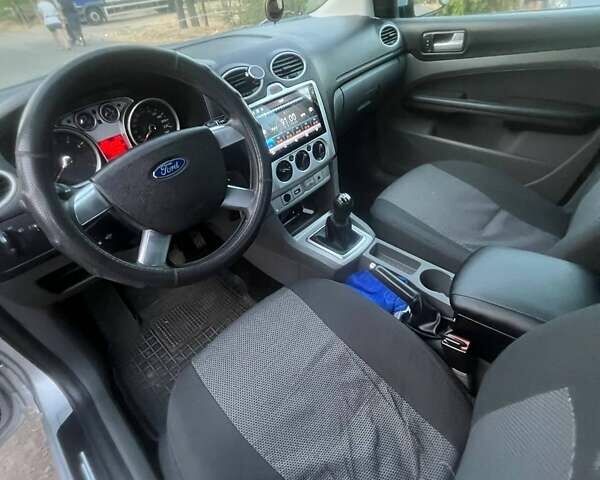 Серый Форд Фокус, объемом двигателя 1.6 л и пробегом 222 тыс. км за 5300 $, фото 13 на Automoto.ua