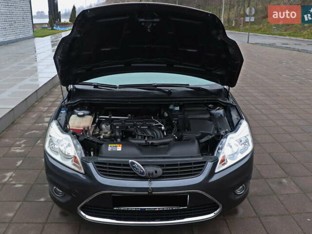 Сірий Форд Фокус, об'ємом двигуна 1.6 л та пробігом 130 тис. км за 5888 $, фото 25 на Automoto.ua