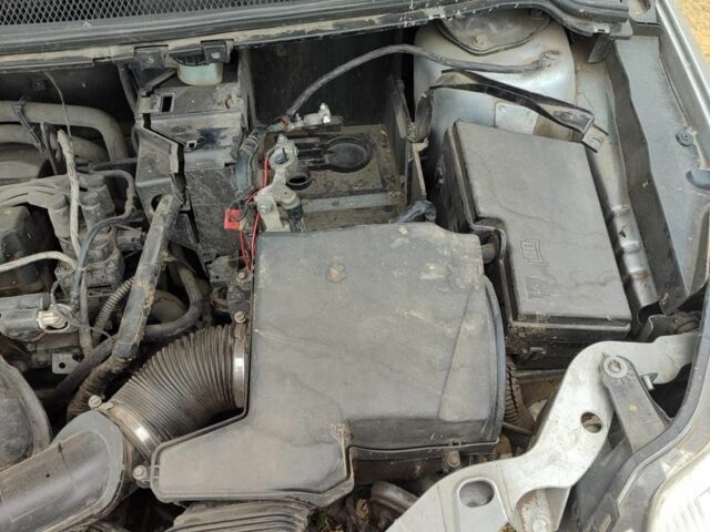 Серый Форд Фокус, объемом двигателя 1.6 л и пробегом 200 тыс. км за 1000 $, фото 6 на Automoto.ua