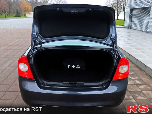 Серый Форд Фокус, объемом двигателя 1.6 л и пробегом 130 тыс. км за 5888 $, фото 11 на Automoto.ua