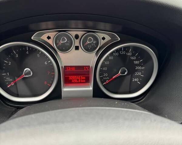 Серый Форд Фокус, объемом двигателя 1.6 л и пробегом 328 тыс. км за 4200 $, фото 11 на Automoto.ua