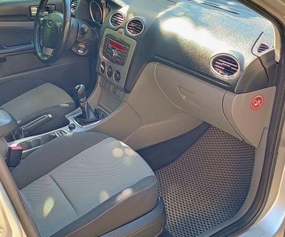 Сірий Форд Фокус, об'ємом двигуна 1.6 л та пробігом 130 тис. км за 5000 $, фото 15 на Automoto.ua