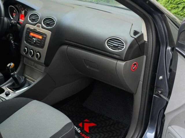 Серый Форд Фокус, объемом двигателя 0 л и пробегом 136 тыс. км за 5999 $, фото 17 на Automoto.ua