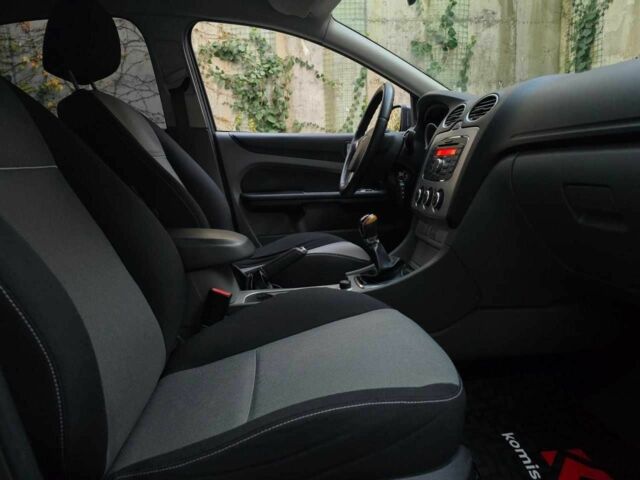 Серый Форд Фокус, объемом двигателя 0 л и пробегом 136 тыс. км за 5999 $, фото 18 на Automoto.ua