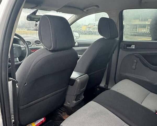 Серый Форд Фокус, объемом двигателя 1.6 л и пробегом 328 тыс. км за 4200 $, фото 16 на Automoto.ua