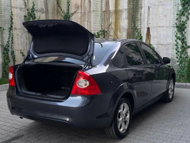 Серый Форд Фокус, объемом двигателя 0 л и пробегом 136 тыс. км за 5999 $, фото 19 на Automoto.ua