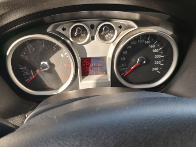 Серый Форд Фокус, объемом двигателя 1.6 л и пробегом 250 тыс. км за 5500 $, фото 3 на Automoto.ua