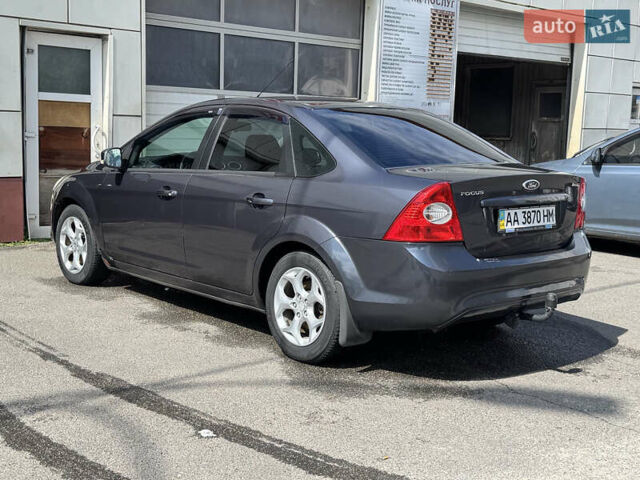 Серый Форд Фокус, объемом двигателя 2 л и пробегом 157 тыс. км за 7400 $, фото 2 на Automoto.ua