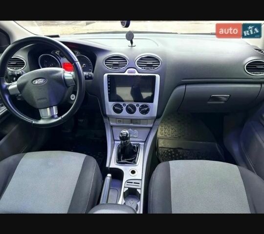 Сірий Форд Фокус, об'ємом двигуна 1.6 л та пробігом 221 тис. км за 4308 $, фото 11 на Automoto.ua