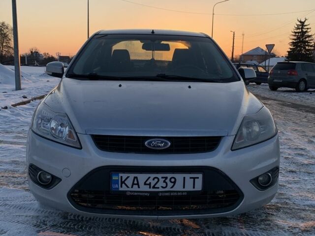 Серый Форд Фокус, объемом двигателя 1.6 л и пробегом 271 тыс. км за 3850 $, фото 2 на Automoto.ua