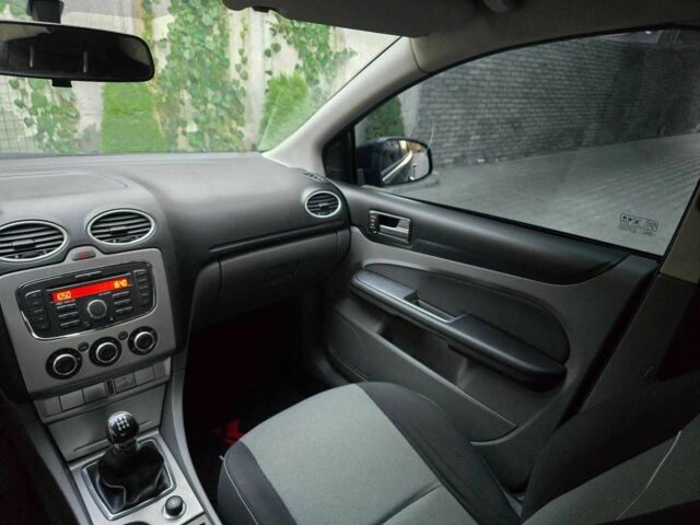 Серый Форд Фокус, объемом двигателя 0 л и пробегом 136 тыс. км за 5999 $, фото 22 на Automoto.ua