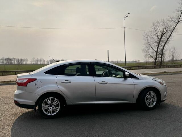 Серый Форд Фокус, объемом двигателя 2 л и пробегом 152 тыс. км за 6500 $, фото 4 на Automoto.ua