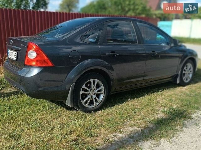 Сірий Форд Фокус, об'ємом двигуна 1.6 л та пробігом 156 тис. км за 6300 $, фото 1 на Automoto.ua