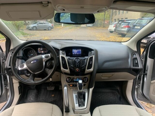 Серый Форд Фокус, объемом двигателя 2 л и пробегом 256 тыс. км за 7500 $, фото 7 на Automoto.ua