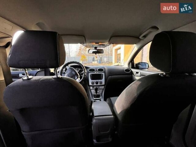 Серый Форд Фокус, объемом двигателя 1.6 л и пробегом 300 тыс. км за 6300 $, фото 8 на Automoto.ua