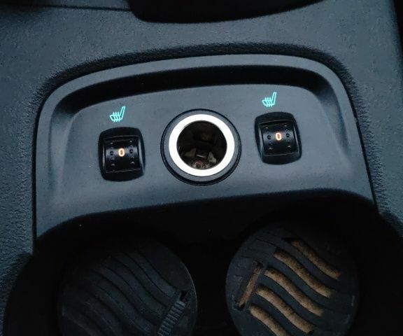 Серый Форд Фокус, объемом двигателя 1.6 л и пробегом 235 тыс. км за 7200 $, фото 4 на Automoto.ua