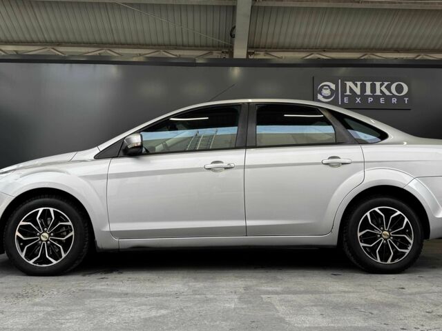 Сірий Форд Фокус, об'ємом двигуна 1.6 л та пробігом 174 тис. км за 5900 $, фото 2 на Automoto.ua