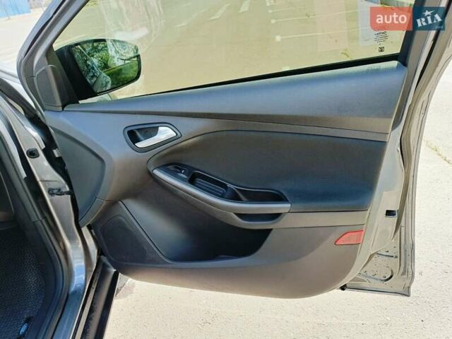 Серый Форд Фокус, объемом двигателя 2 л и пробегом 209 тыс. км за 7000 $, фото 18 на Automoto.ua